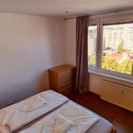 Lägenhet Modern Apartment, 300m From Main Street And Aupark