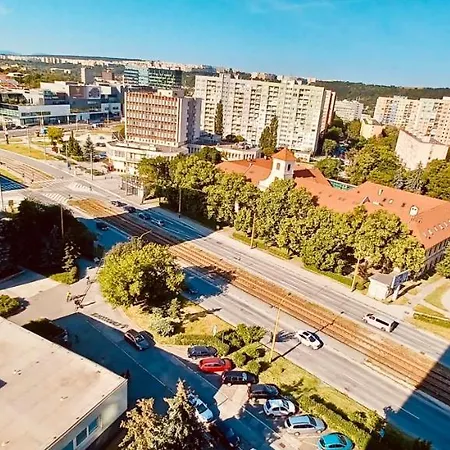 Lägenhet Modern Apartment, 300m From Main Street And Aupark Košice