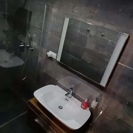 Appartement Modern Apartment, 300m From Main Street And Aupark *